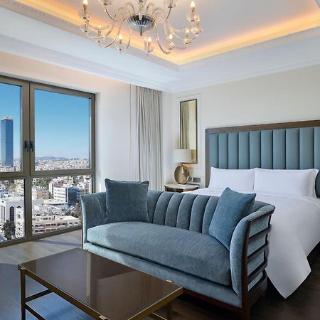 The Ritz-Carlton, Amman Hotel Exterior photo A bedroom at the Four Seasons Hotel