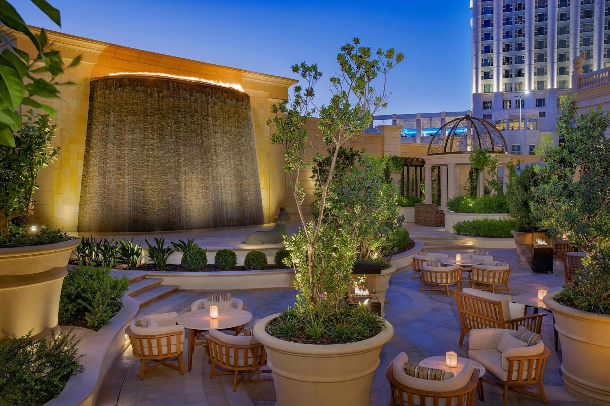 The Ritz-Carlton, Amman Hotel Exterior photo The Waterfall at the Westin Dubai