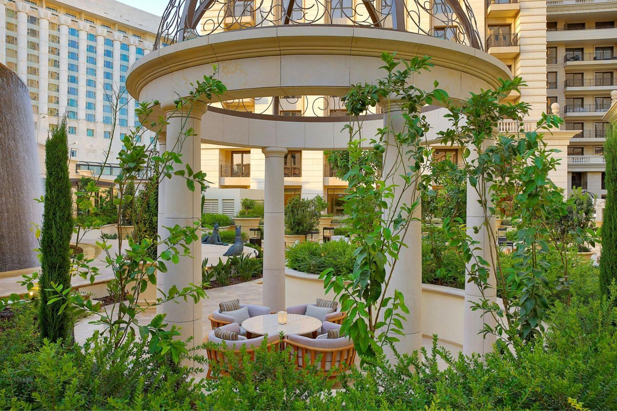 The Ritz-Carlton, Amman Hotel Exterior photo The garden at the Wynn