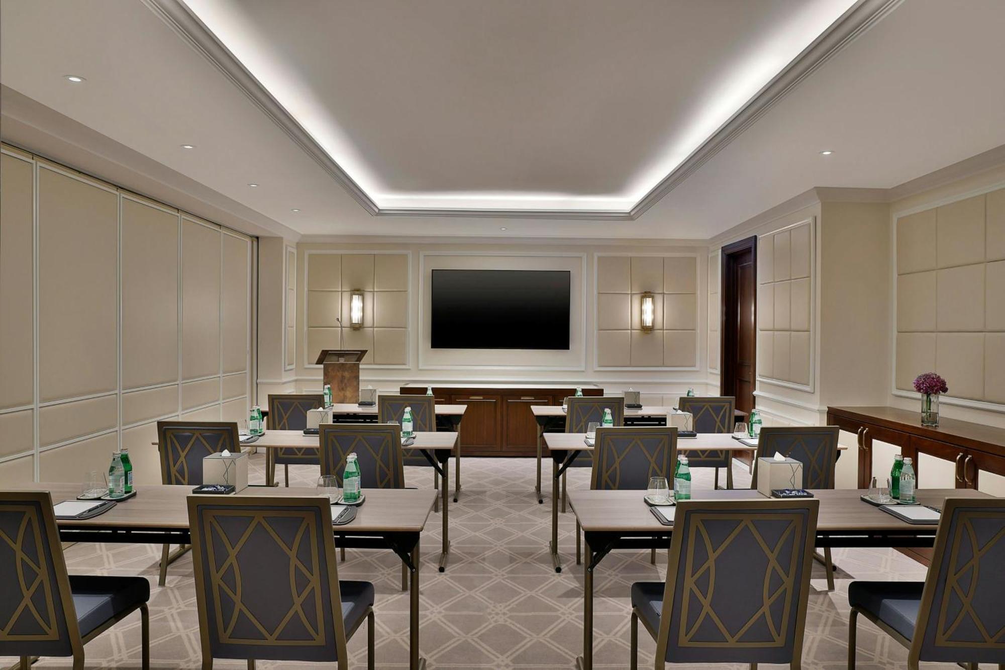 The Ritz-Carlton, Amman Hotel Exterior photo Meeting room