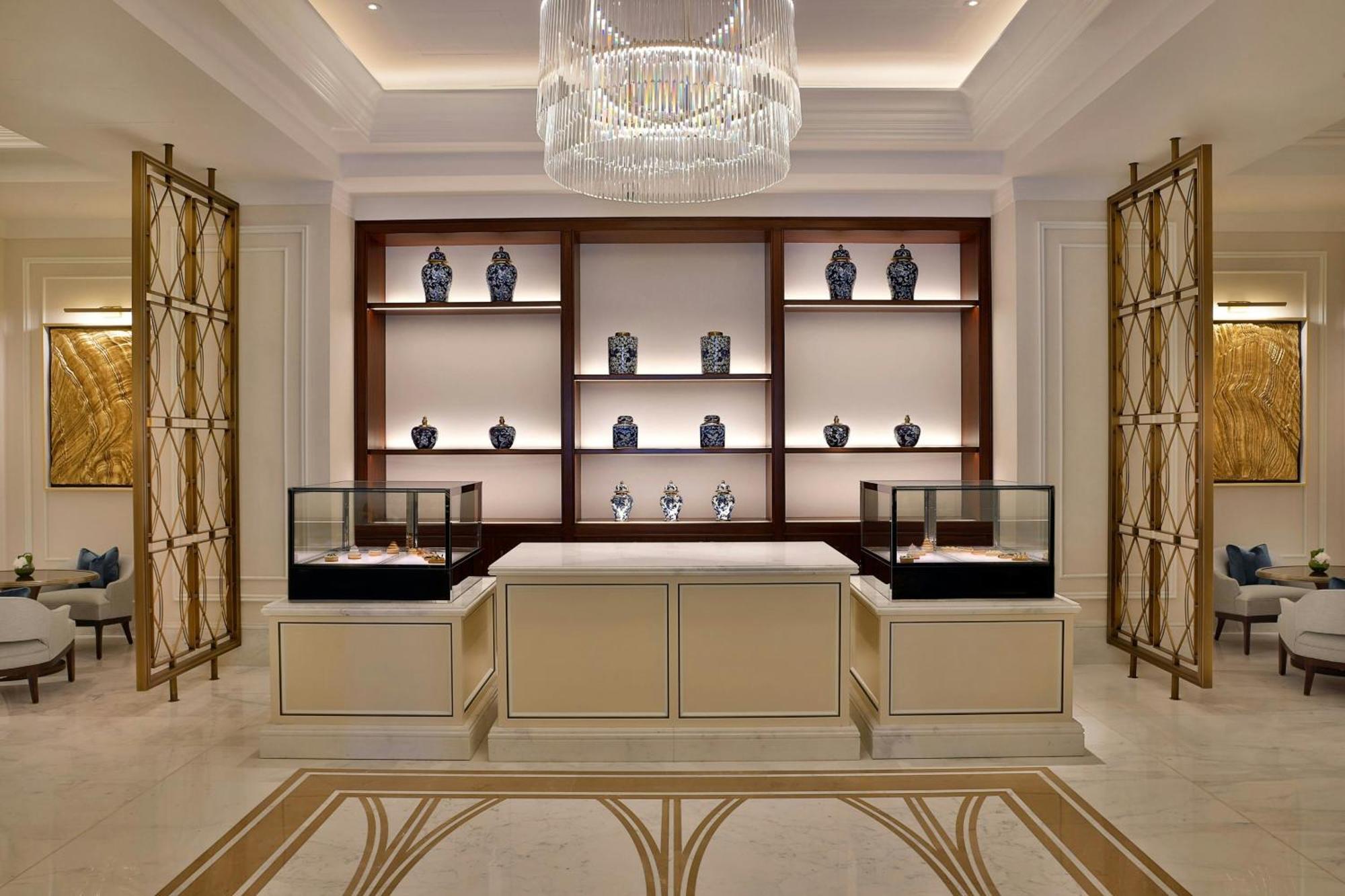 The Ritz-Carlton, Amman Hotel Exterior photo The lobby of the hotel