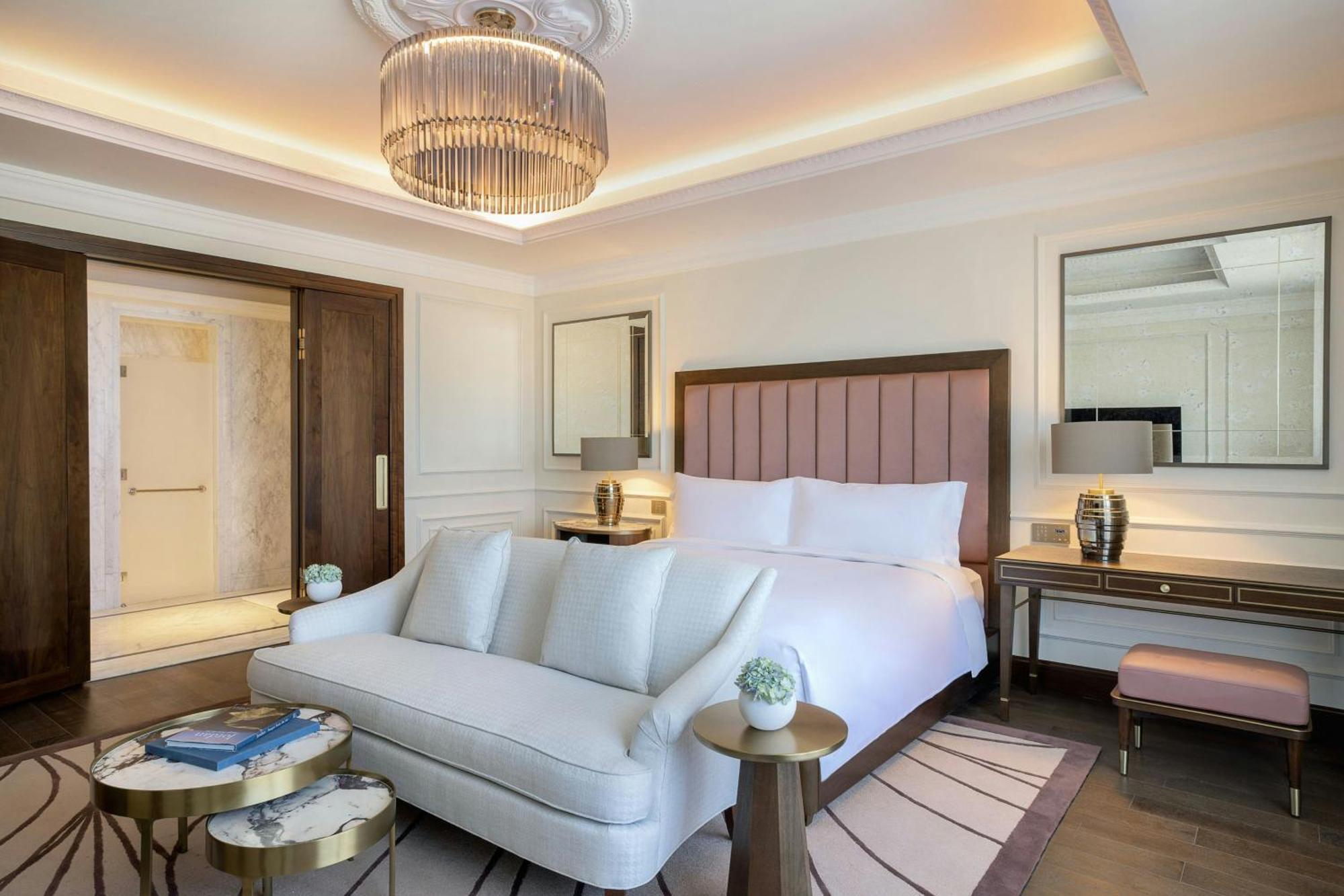 The Ritz-Carlton, Amman Hotel Exterior photo A bedroom at the hotel