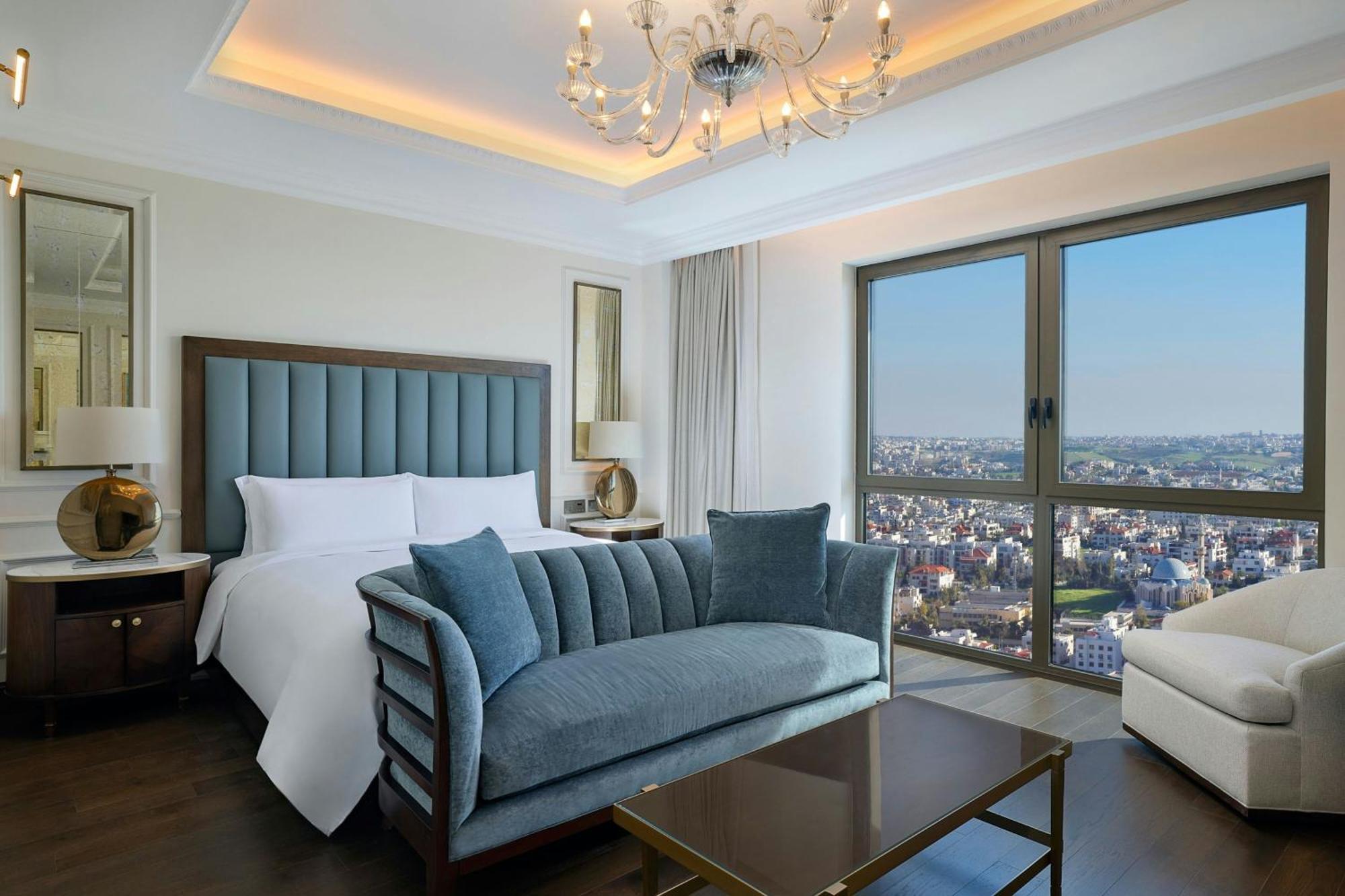 The Ritz-Carlton, Amman Hotel Exterior photo A bedroom at the Four Seasons Hotel